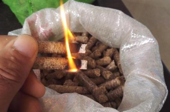 秸稈造粒機的生物質(zhì)顆粒燃燒圖